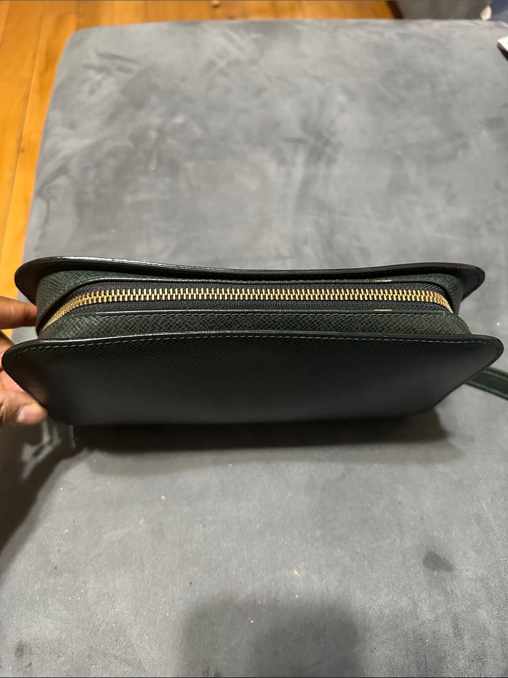 Louis Vuitton Dark Green Leather Toiletry Bag with Wristlet PREOWNED AUTHENTIC. - Picture 5 of 12